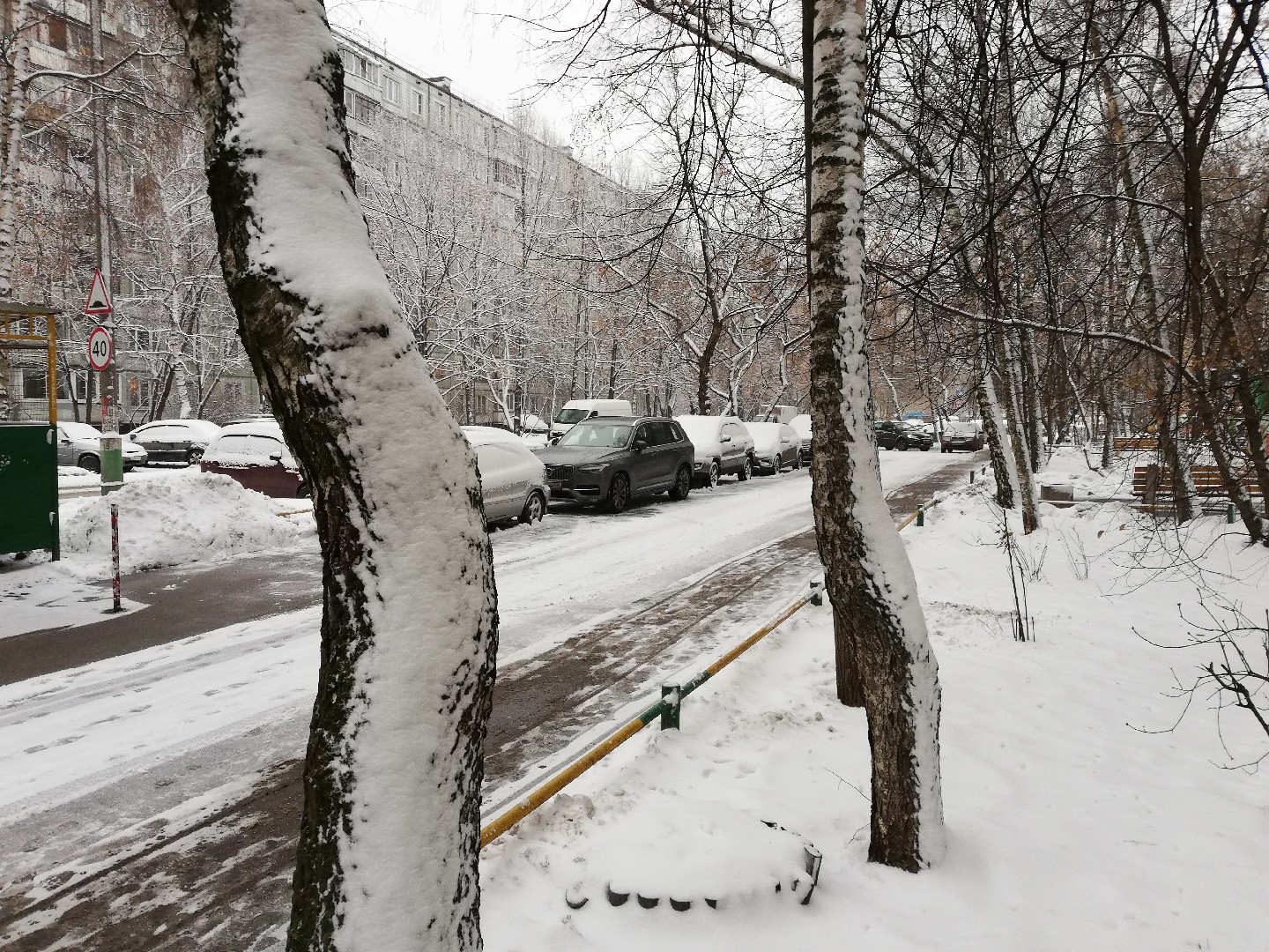 г. Москва, ул. Холмогорская, д. 7-придомовая территория