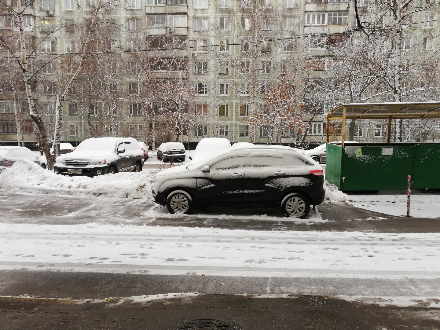 г. Москва, ул. Холмогорская, д. 7-придомовая территория