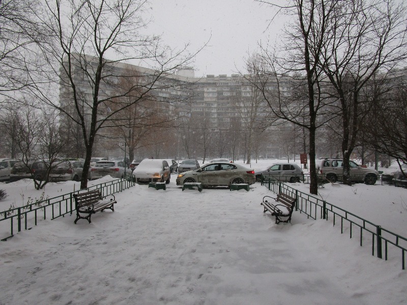 г. Москва, мкр. Чертаново Северное, д. 5, к. А-придомовая территория