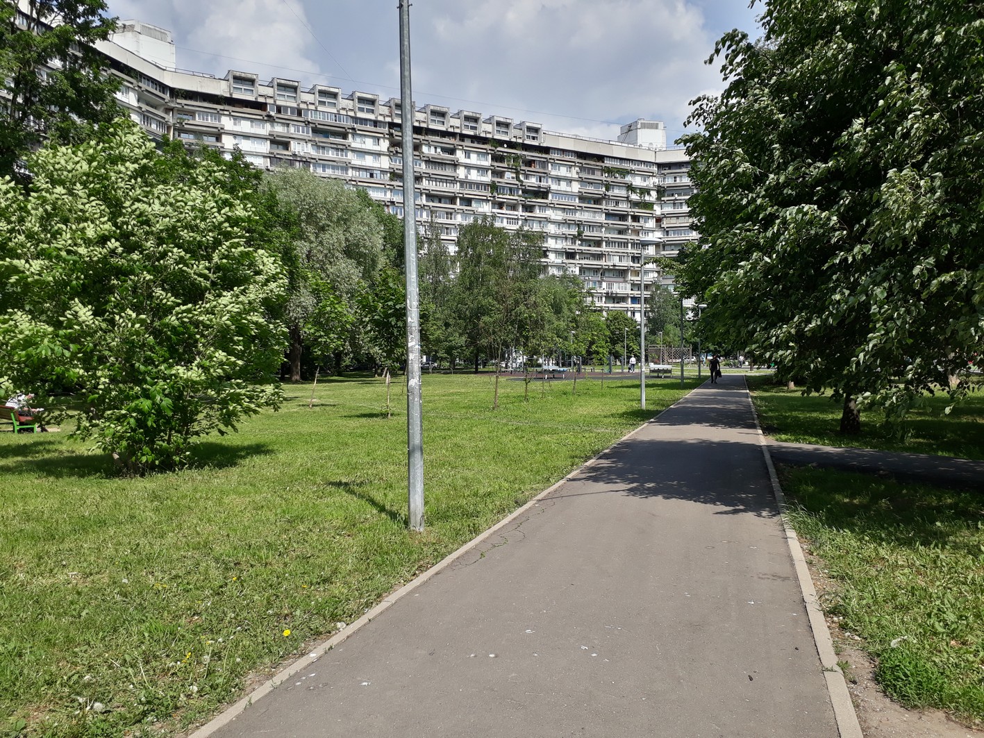 г. Москва, мкр. Чертаново Северное, д. 5, к. В-придомовая территория