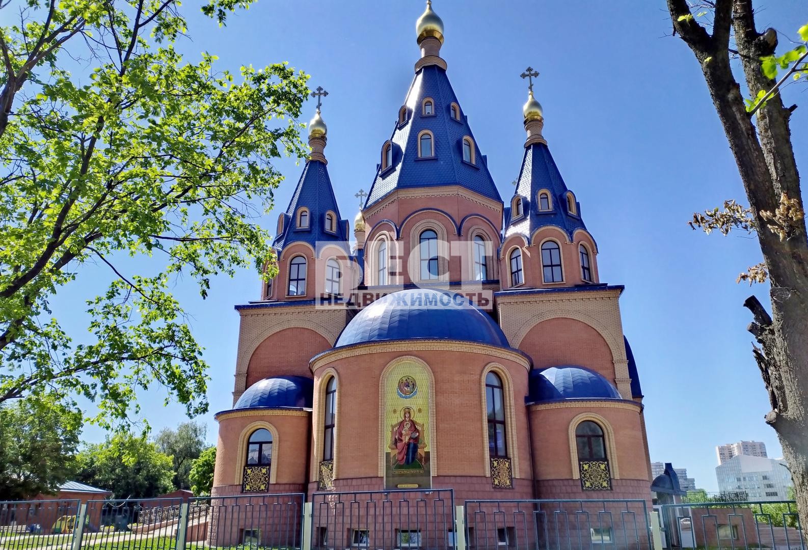 г. Москва, ул. Чертановская, д. 8-фасад здания