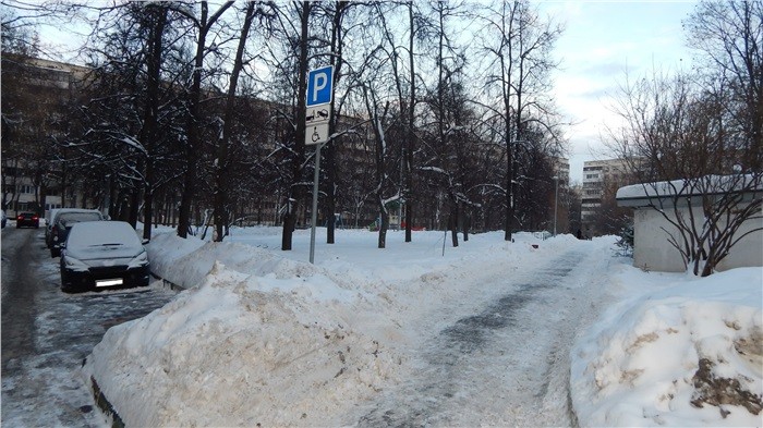 г. Москва, ул. Чертановская, д. 55-придомовая территория