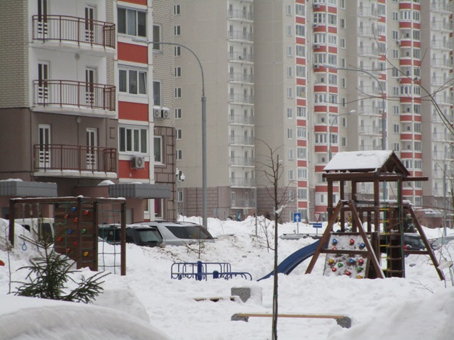 г. Москва, проезд. Чечерский (п Воскресенское), д. 122, к. 1-придомовая территория