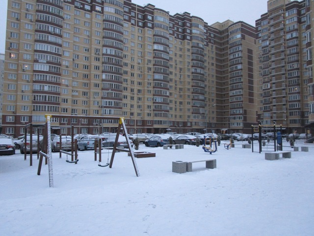 г. Москва, проезд. Чечерский (п Воскресенское), д. 126-придомовая территория