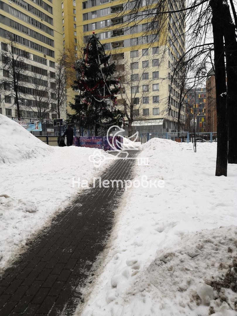 г. Москва, ул. Шаболовка, д. 27-придомовая территория