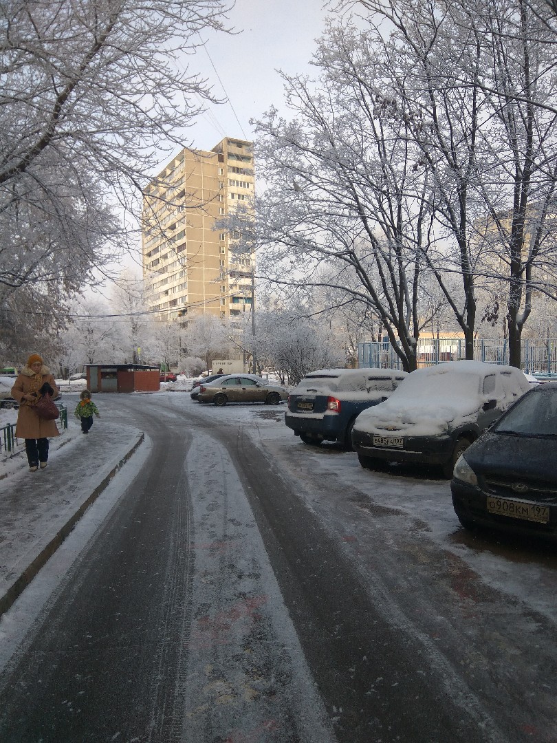 г. Москва, ул. Шипиловская, д. 14-придомовая территория