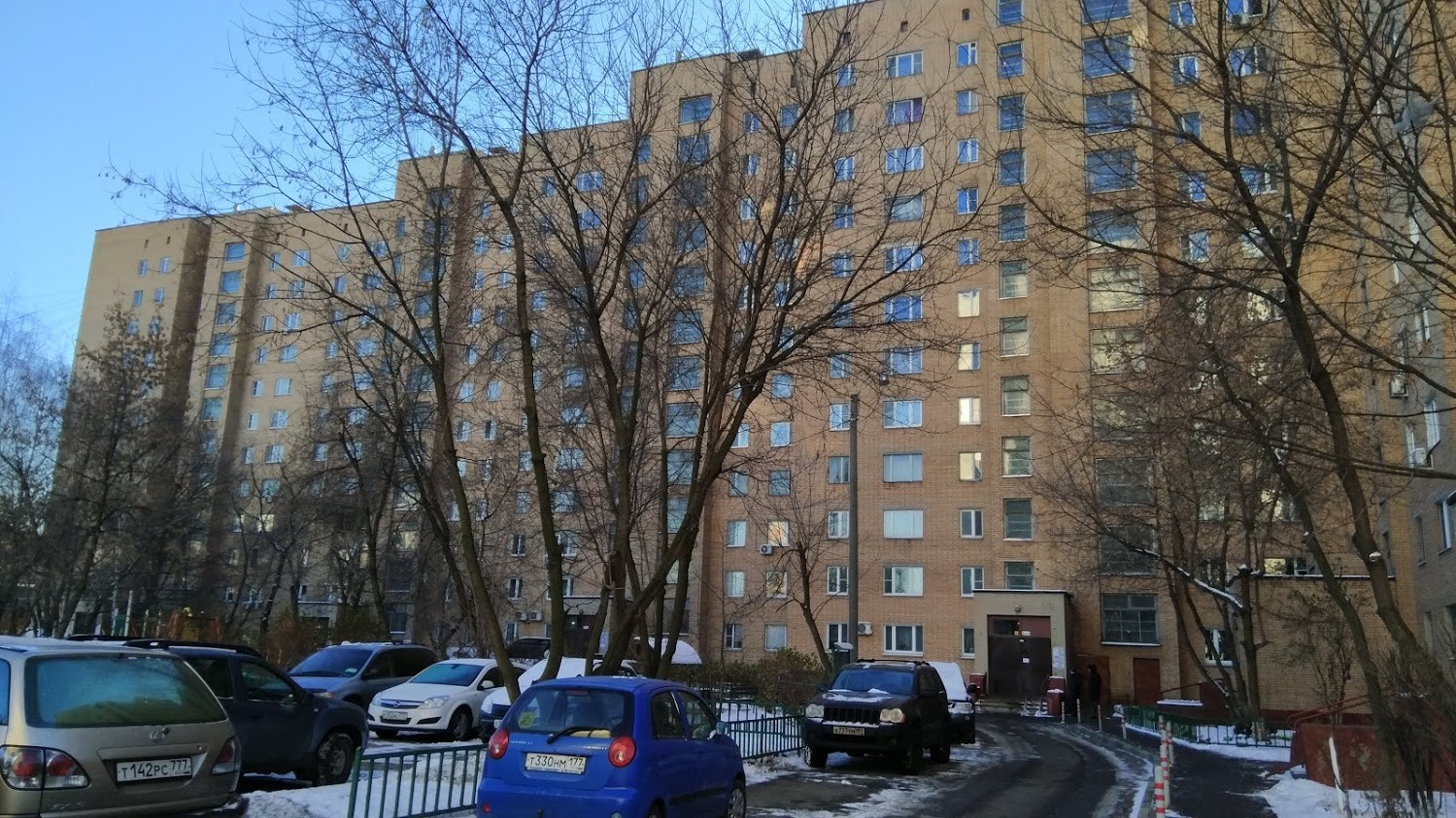 г. Москва, ул. Юных Ленинцев, д. 43/33-фасад здания