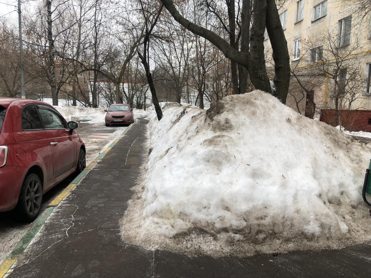 г. Москва, б-р. Яна Райниса, д. 6, к. 2-придомовая территория