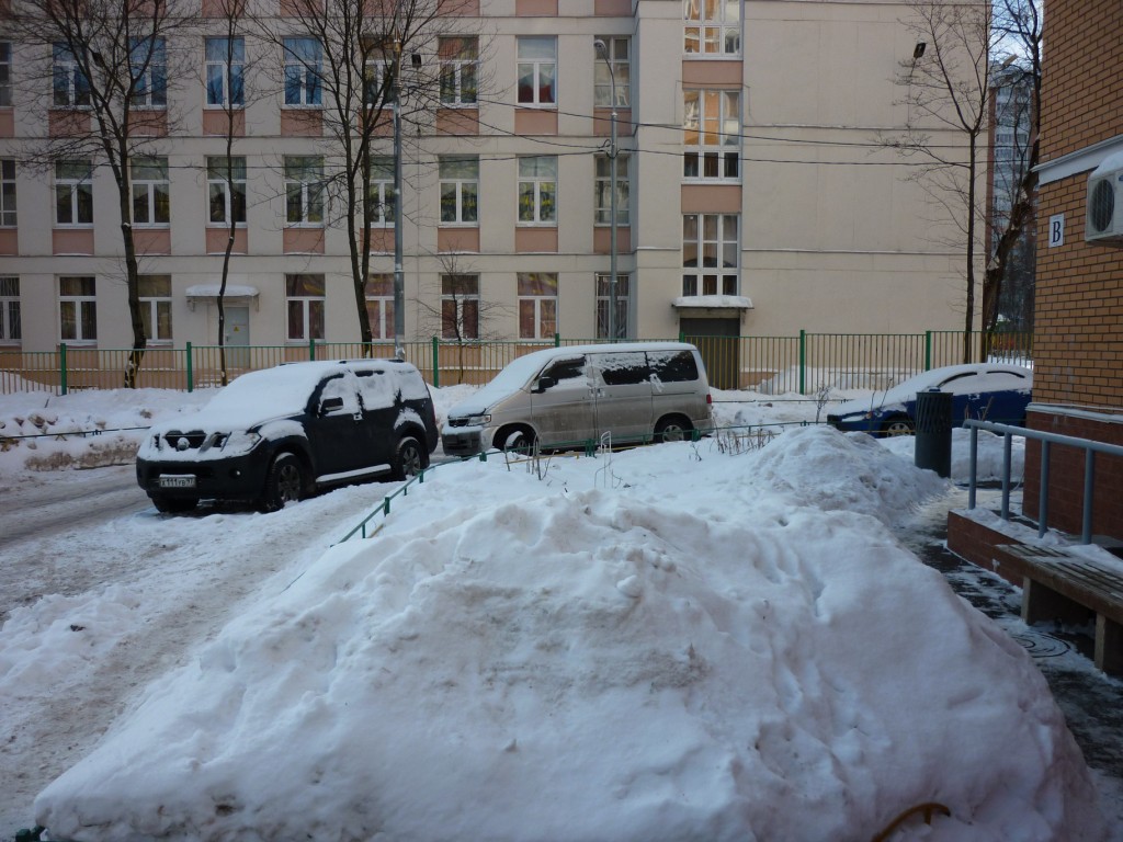 г. Москва, ул. Ярцевская, д. 16-придомовая территория