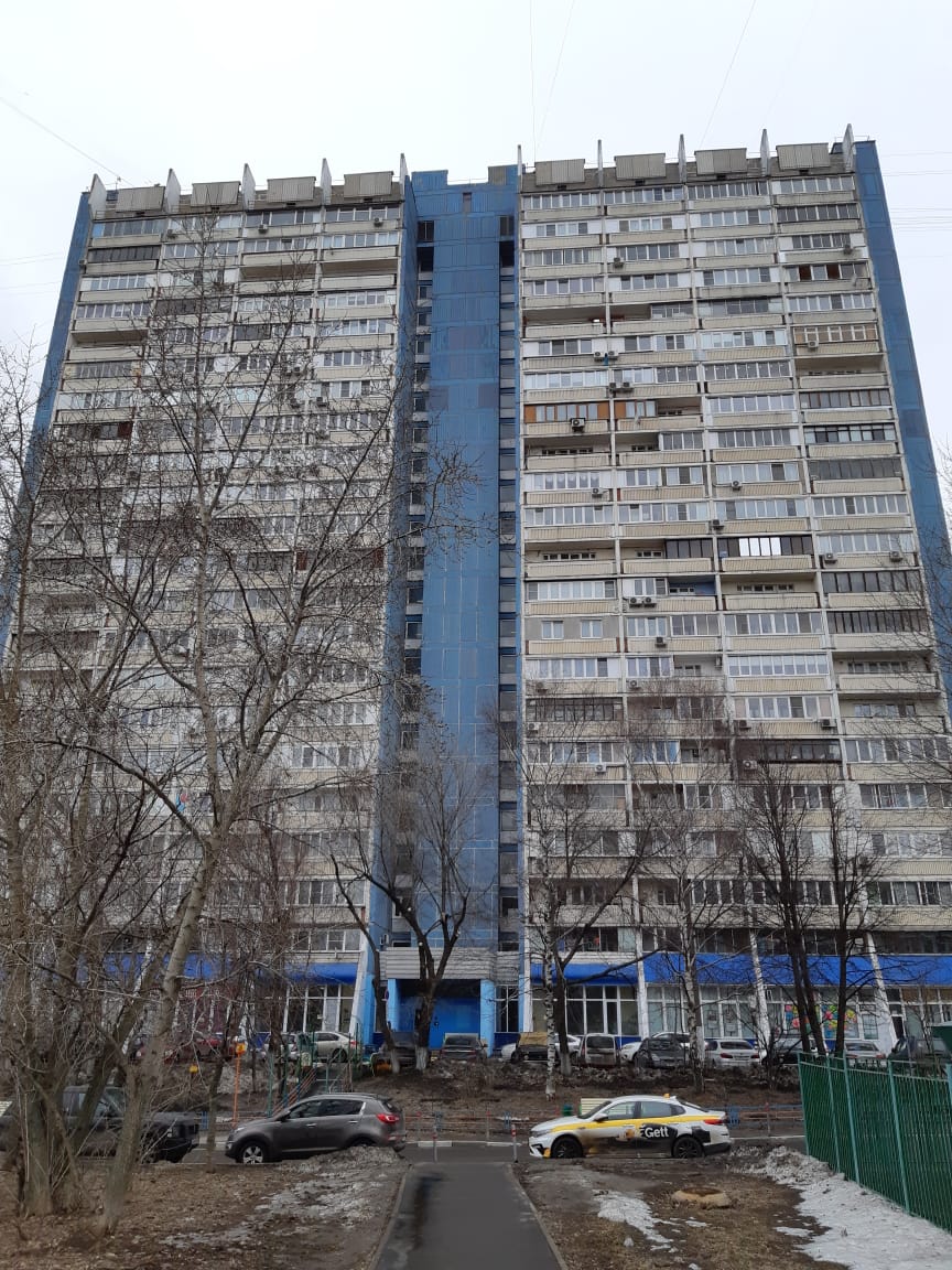 г. Москва, ул. Ясногорская, д. 21, к. 1-фасад здания