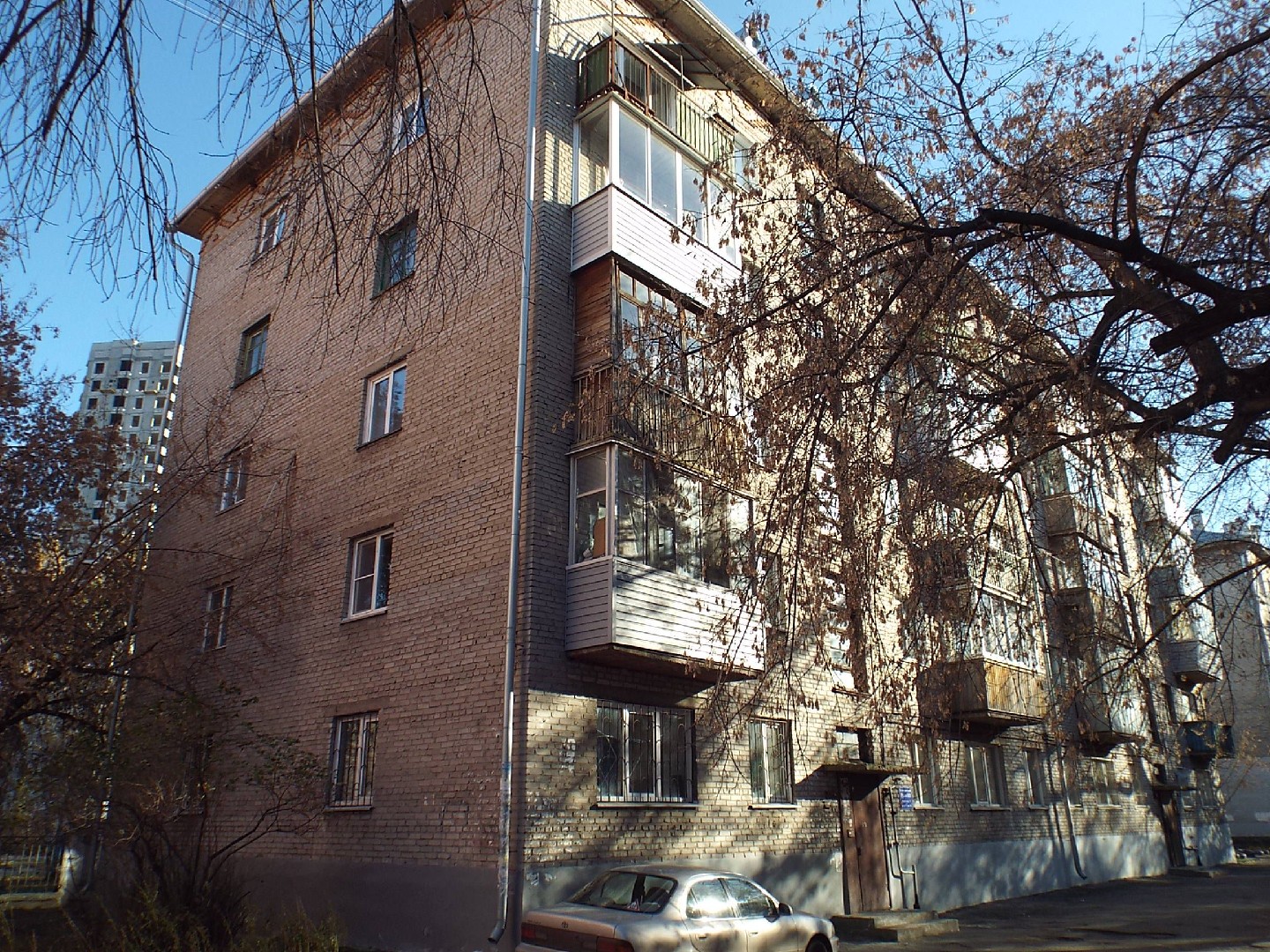 край. Алтайский, г. Барнаул, пр-кт. Комсомольский, д. 93-фасад здания