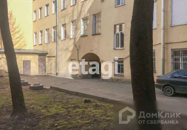 г. Санкт-Петербург, пр-кт. Вознесенский, д. 51-придомовая территория