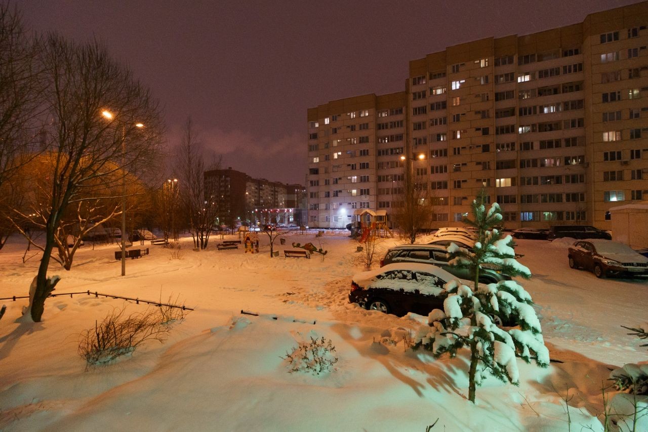 г. Санкт-Петербург, ул. Гаккелевская, д. 20, к. 4-придомовая территория