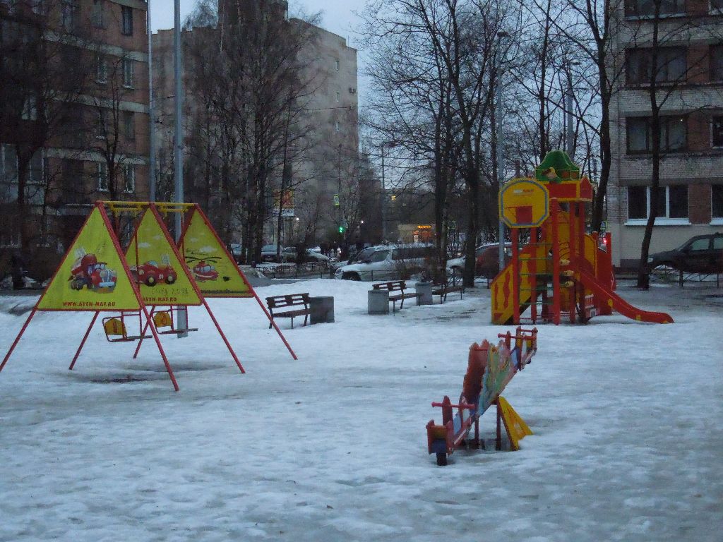 г. Санкт-Петербург, пр-кт. Гражданский, д. 27, к. 2-придомовая территория