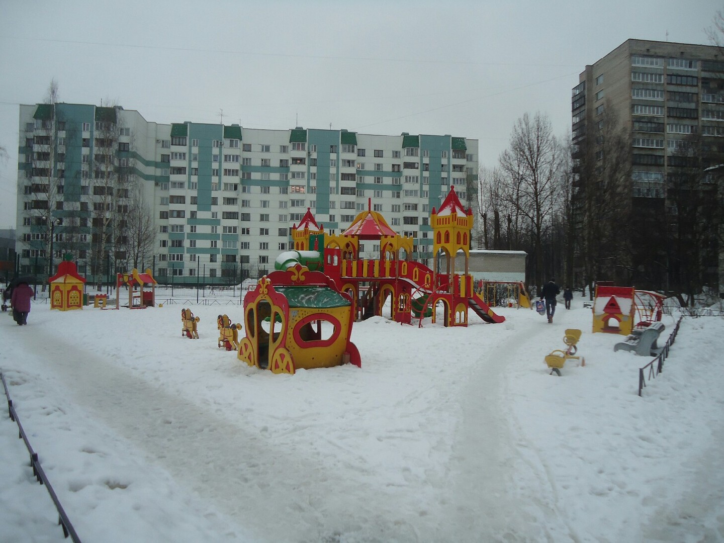 г. Санкт-Петербург, пр-кт. Гражданский, д. 75, к. 3-придомовая территория