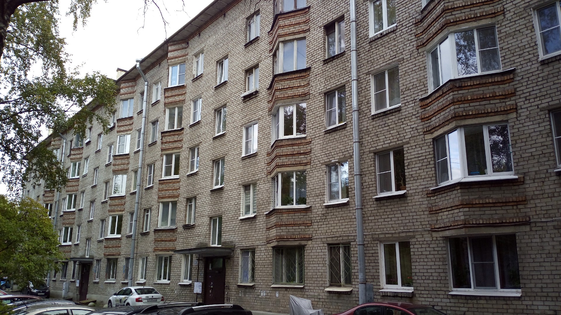 г. Санкт-Петербург, ул. Дибуновская, д. 51-фасад здания