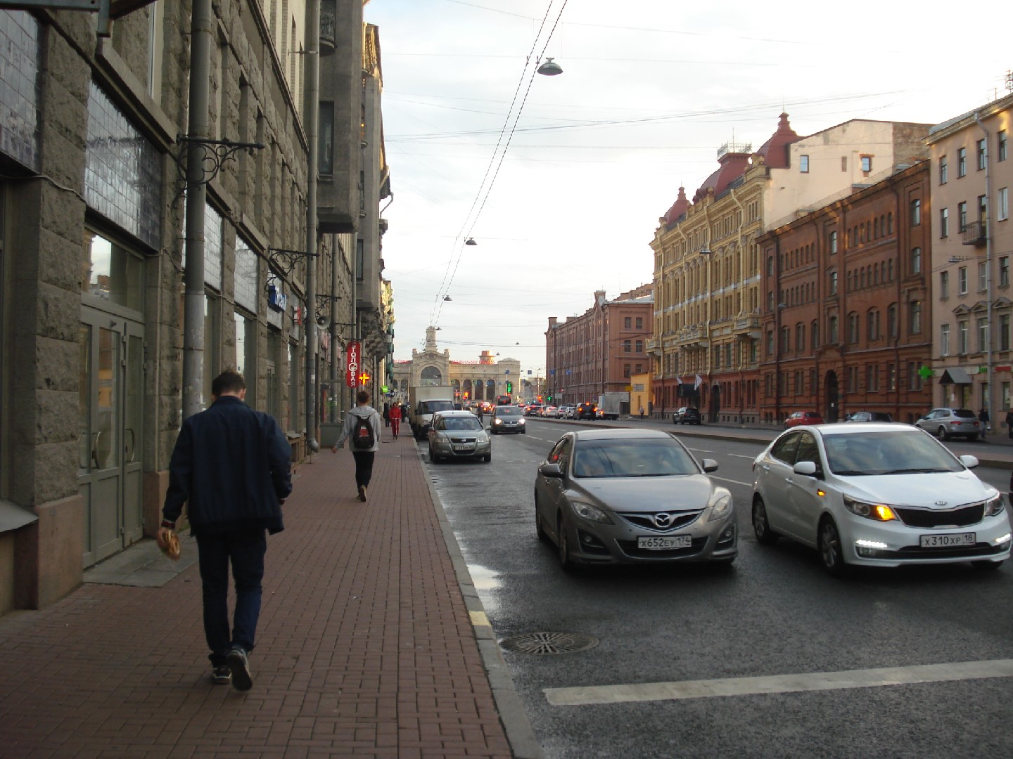 г. Санкт-Петербург, пр-кт. Измайловский, д. 16/30, лит. А-придомовая территория