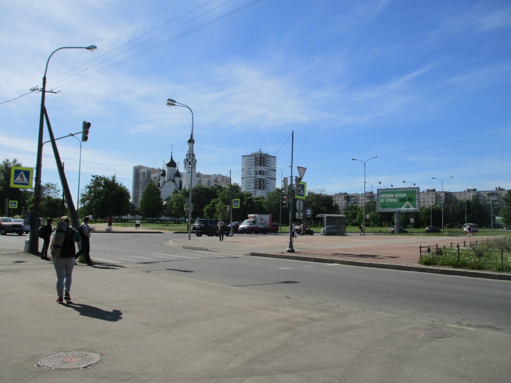 г. Санкт-Петербург, пр-кт. Искровский, д. 20-придомовая территория