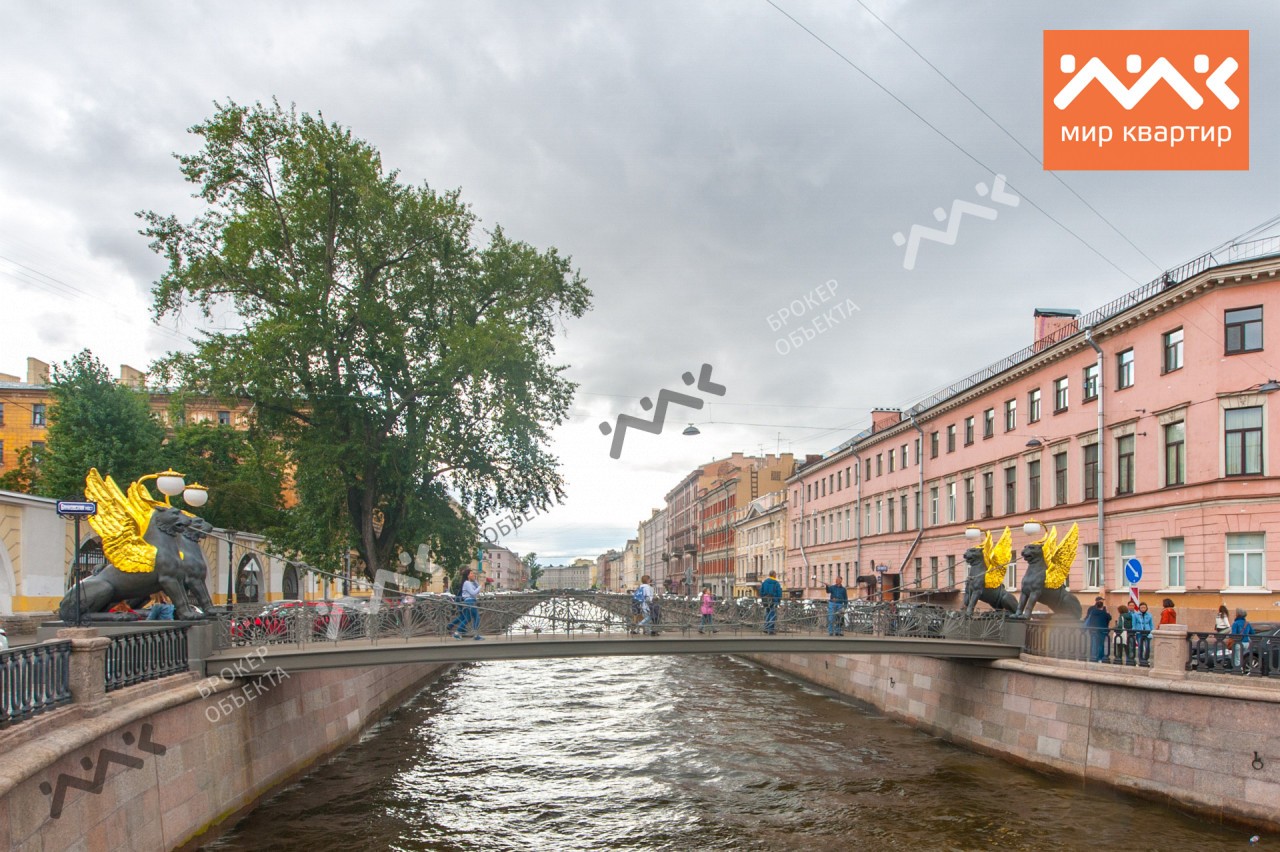 г. Санкт-Петербург, наб. Канала Грибоедова, д. 33, лит. А-придомовая территория