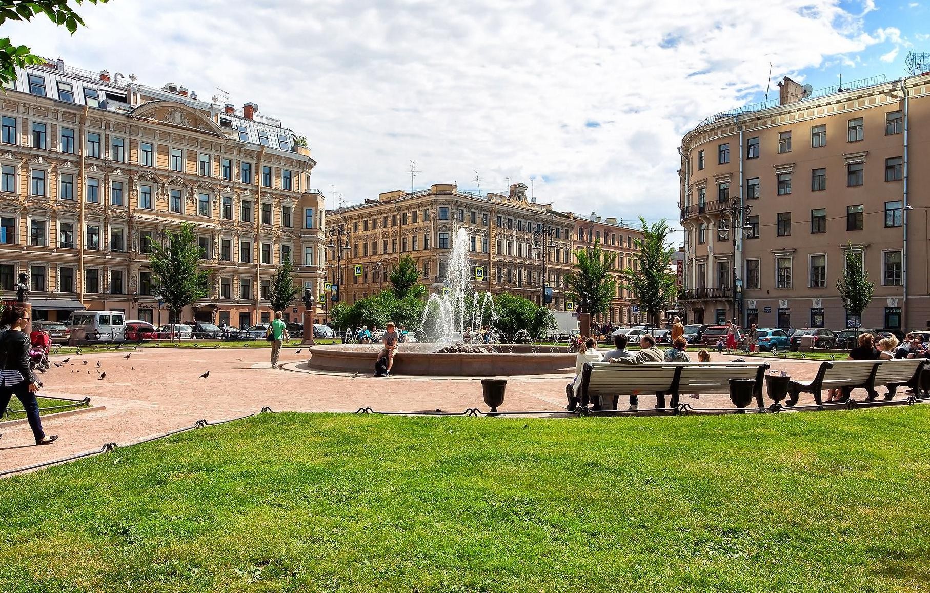 г. Санкт-Петербург, ул. Караванная, д. 5, лит. А-придомовая территория