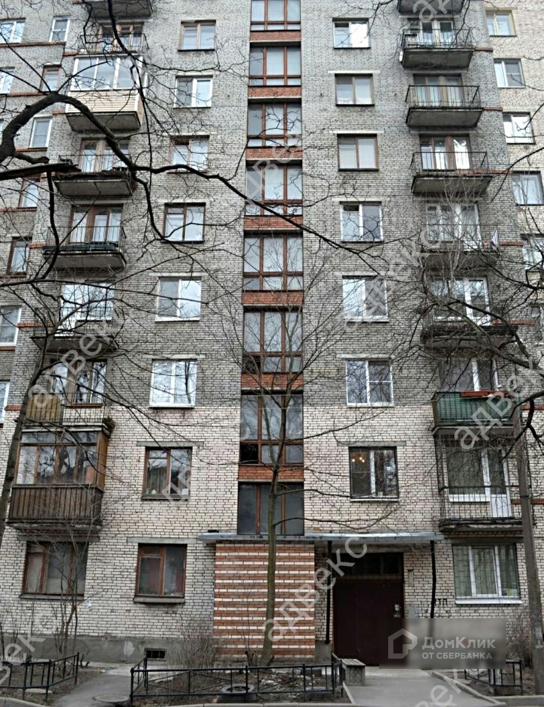 г. Санкт-Петербург, ул. Карбышева, д. 10-фасад здания