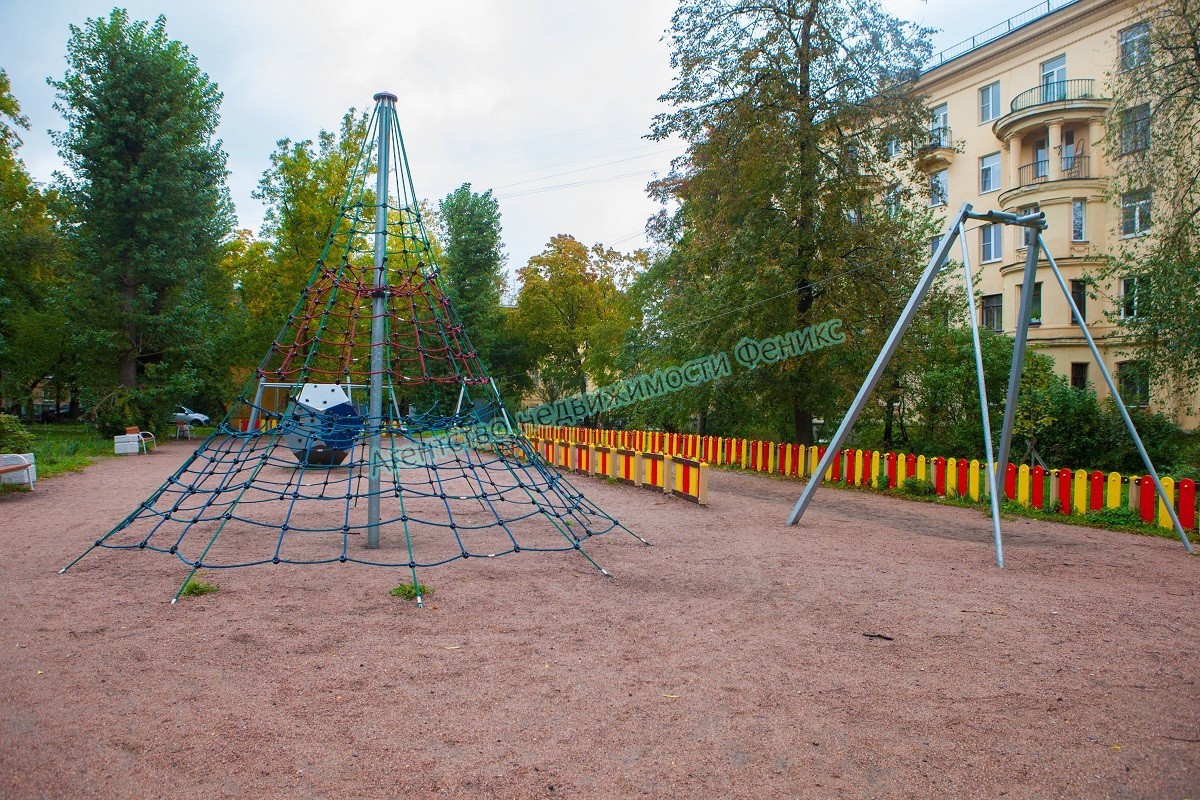 г. Санкт-Петербург, ул. Карташихина, д. 17, стр. А-придомовая территория