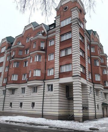 край. Алтайский, г. Барнаул, ул. Короленко, д. 113-фасад здания