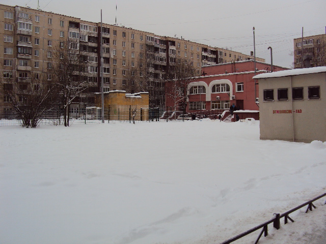 г. Санкт-Петербург, ул. Коллонтай, д. 32, к. 1-придомовая территория