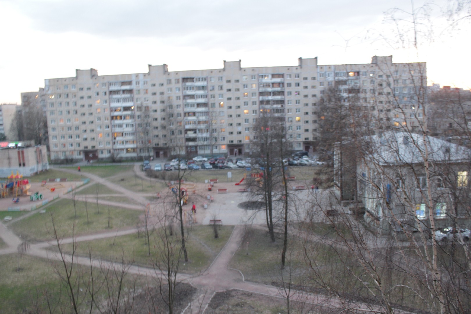 г. Санкт-Петербург, г. Колпино, ул. Братьев Радченко, д. 19-входная группа