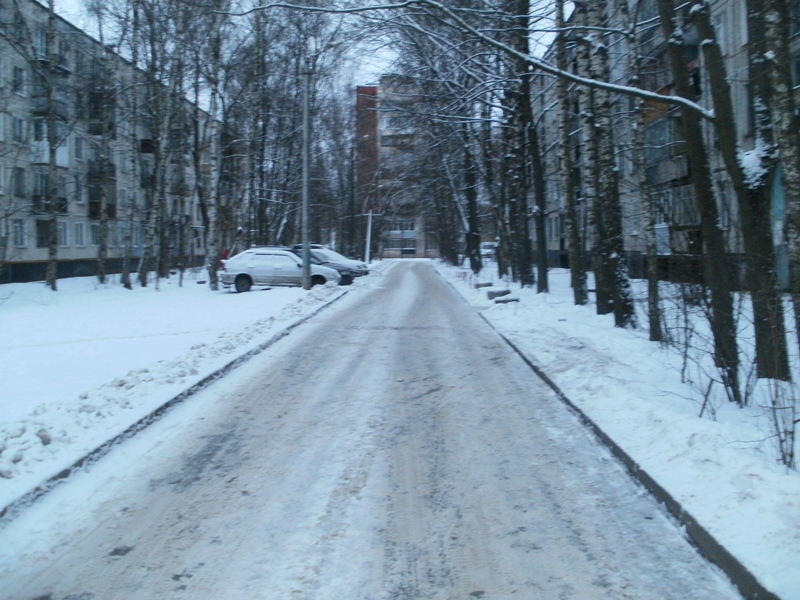 г. Санкт-Петербург, г. Колпино, ул. Пролетарская, д. 93-придомовая территория