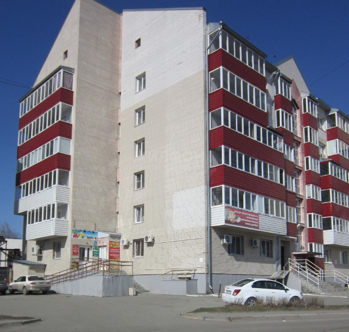 край. Алтайский, г. Барнаул, ул. Краевая, д. 257-фасад здания