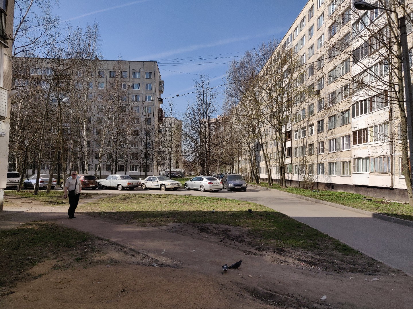 г. Санкт-Петербург, г. Колпино, б-р. Трудящихся, д. 15-придомовая территория