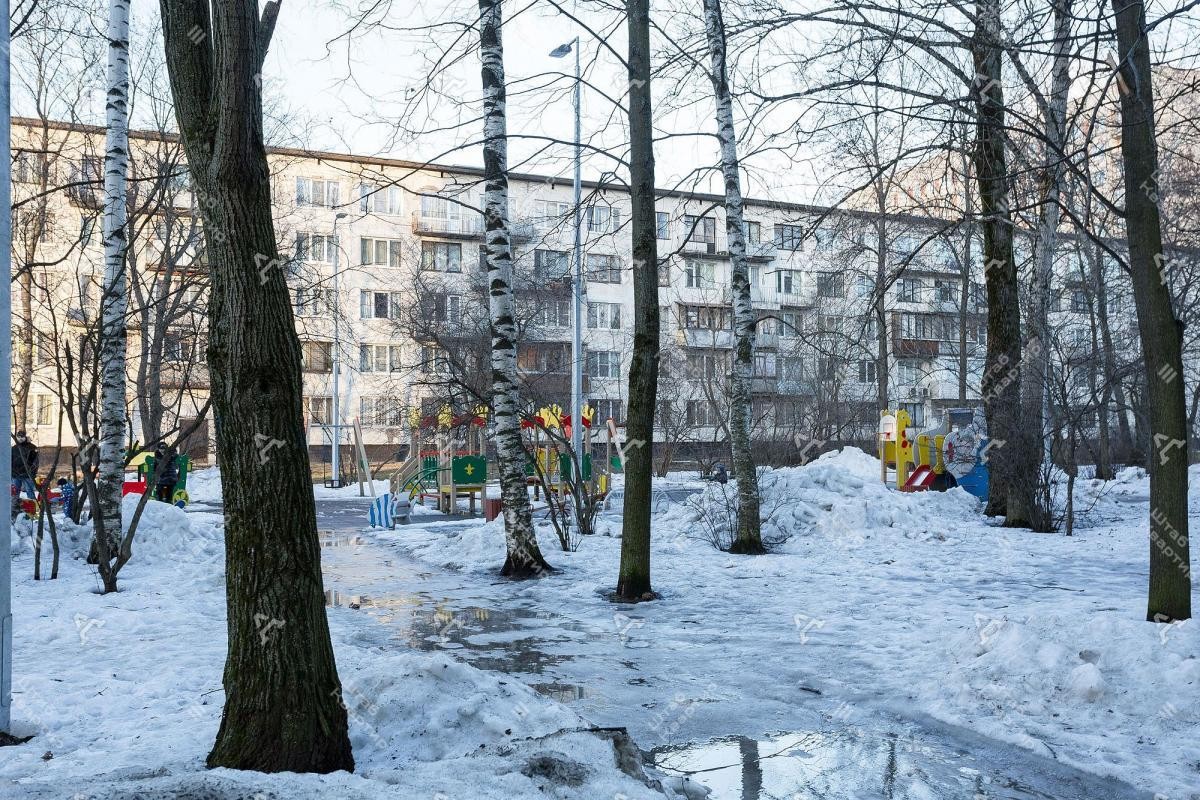 г. Санкт-Петербург, пр-кт. Кондратьевский, д. 75, к. 1-придомовая территория