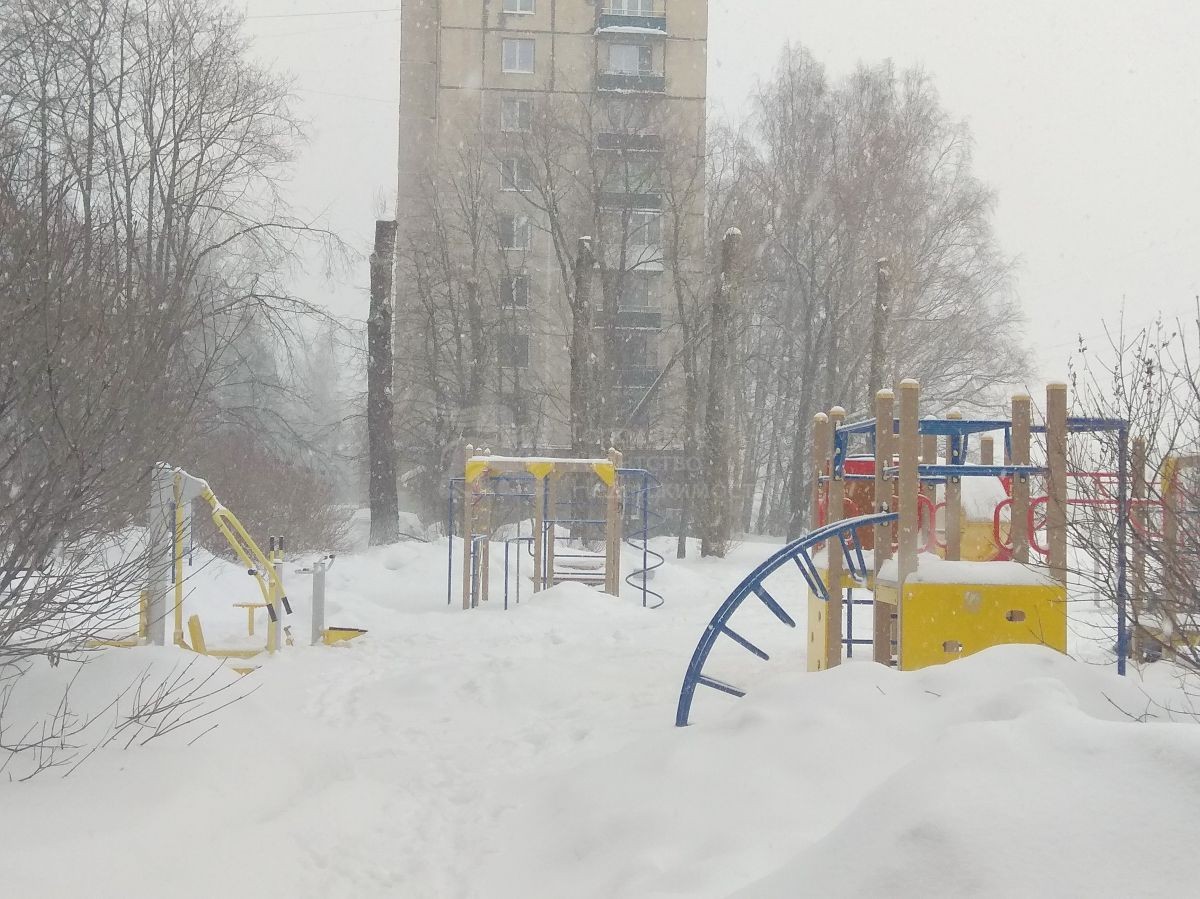 г. Санкт-Петербург, пр-кт. Кондратьевский, д. 75, к. 1-придомовая территория