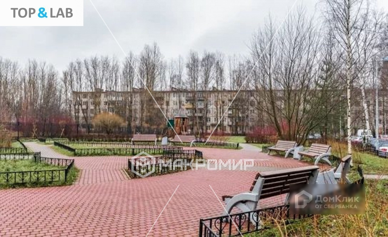 г. Санкт-Петербург, пр-кт. Космонавтов, д. 30, к. 3-придомовая территория