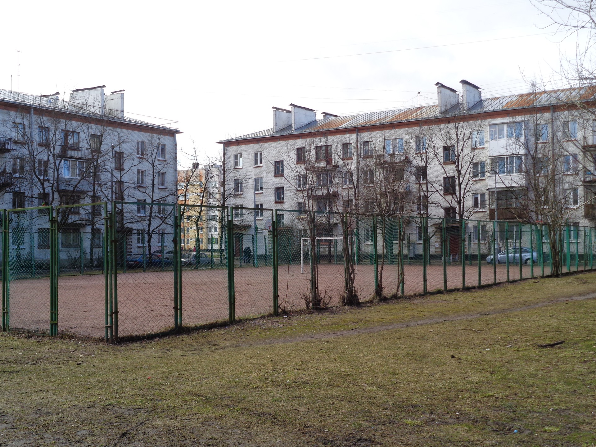 г. Санкт-Петербург, г. Красное Село, ул. Освобождения, д. 34-придомовая территория