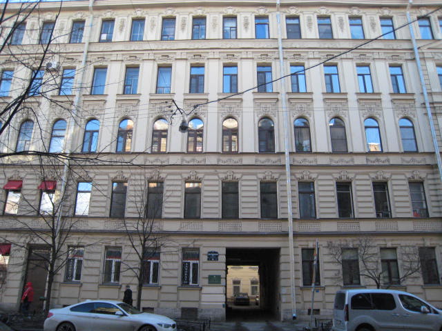 г. Санкт-Петербург, ул. Лахтинская, д. 14, лит. А-фасад здания