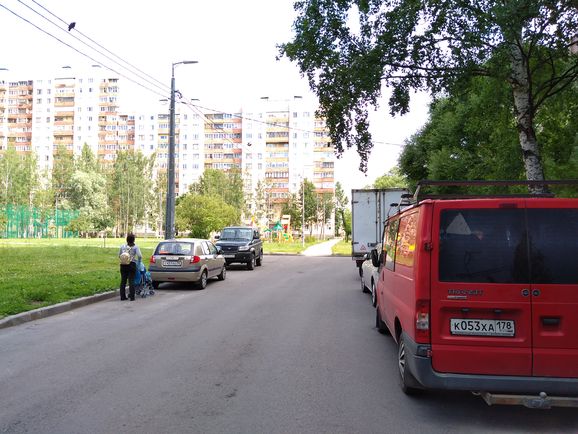 г. Санкт-Петербург, пр-кт. Ленинский, д. 96, к. 2, лит. А-придомовая территория