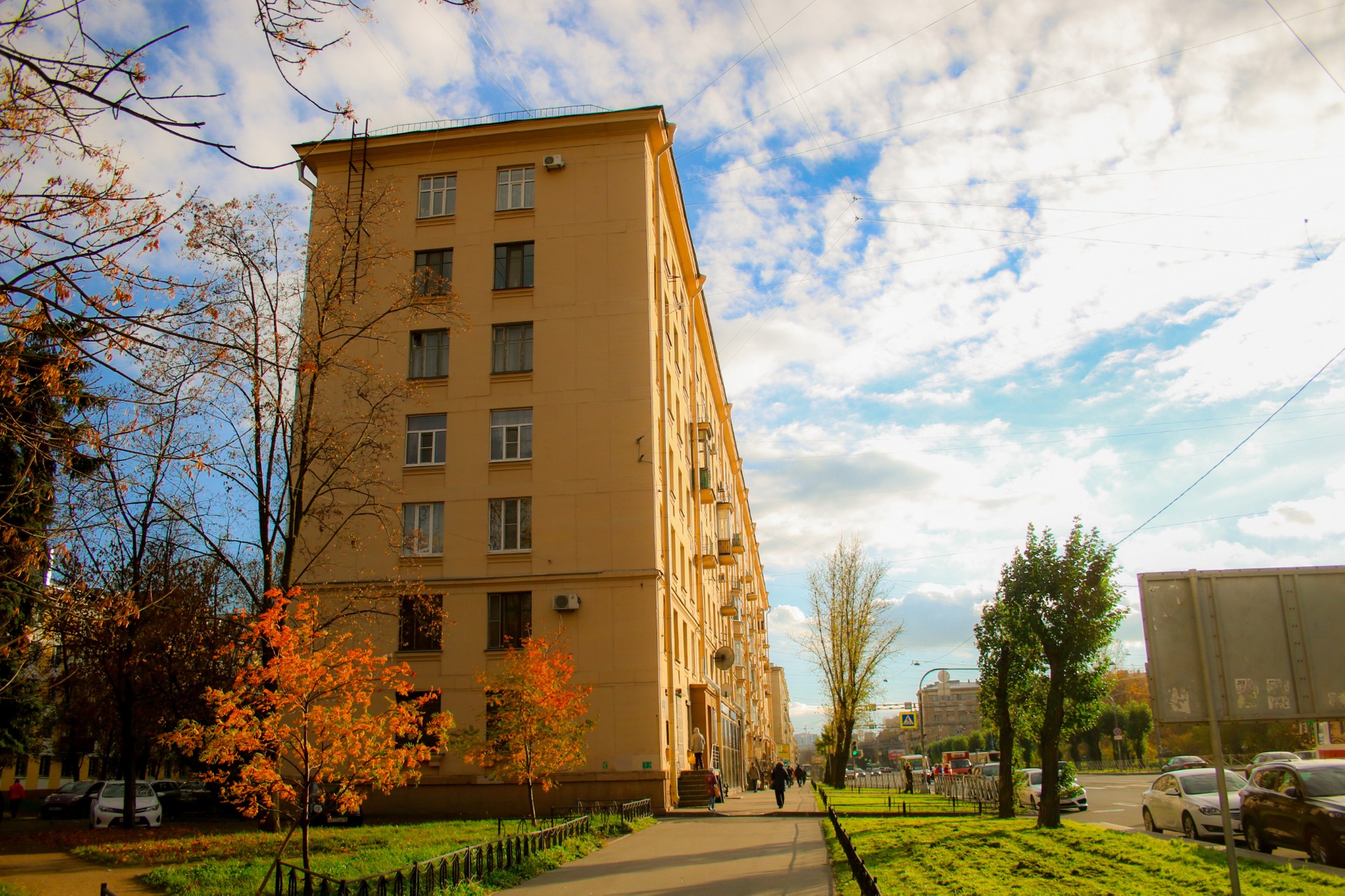 г. Санкт-Петербург, ул. Ленсовета, д. 20, лит. А-фасад здания