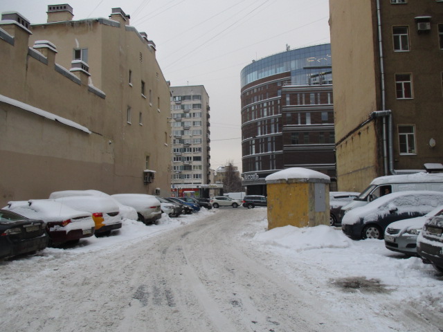 г. Санкт-Петербург, пр-кт. Лиговский, д. 138, лит. А-придомовая территория