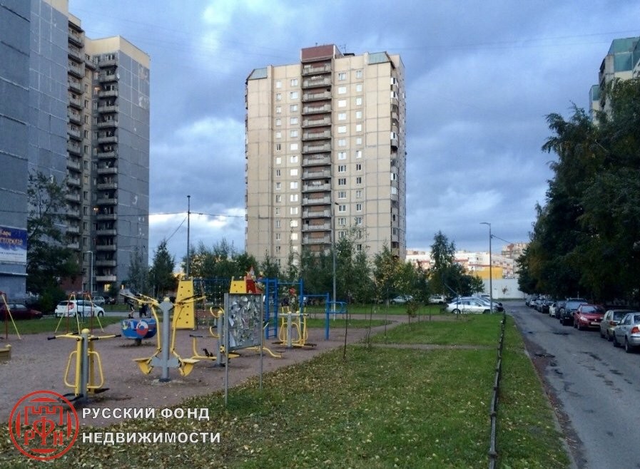 г. Санкт-Петербург, ул. Маршала Казакова, д. 22, к. 2, лит. А-придомовая территория