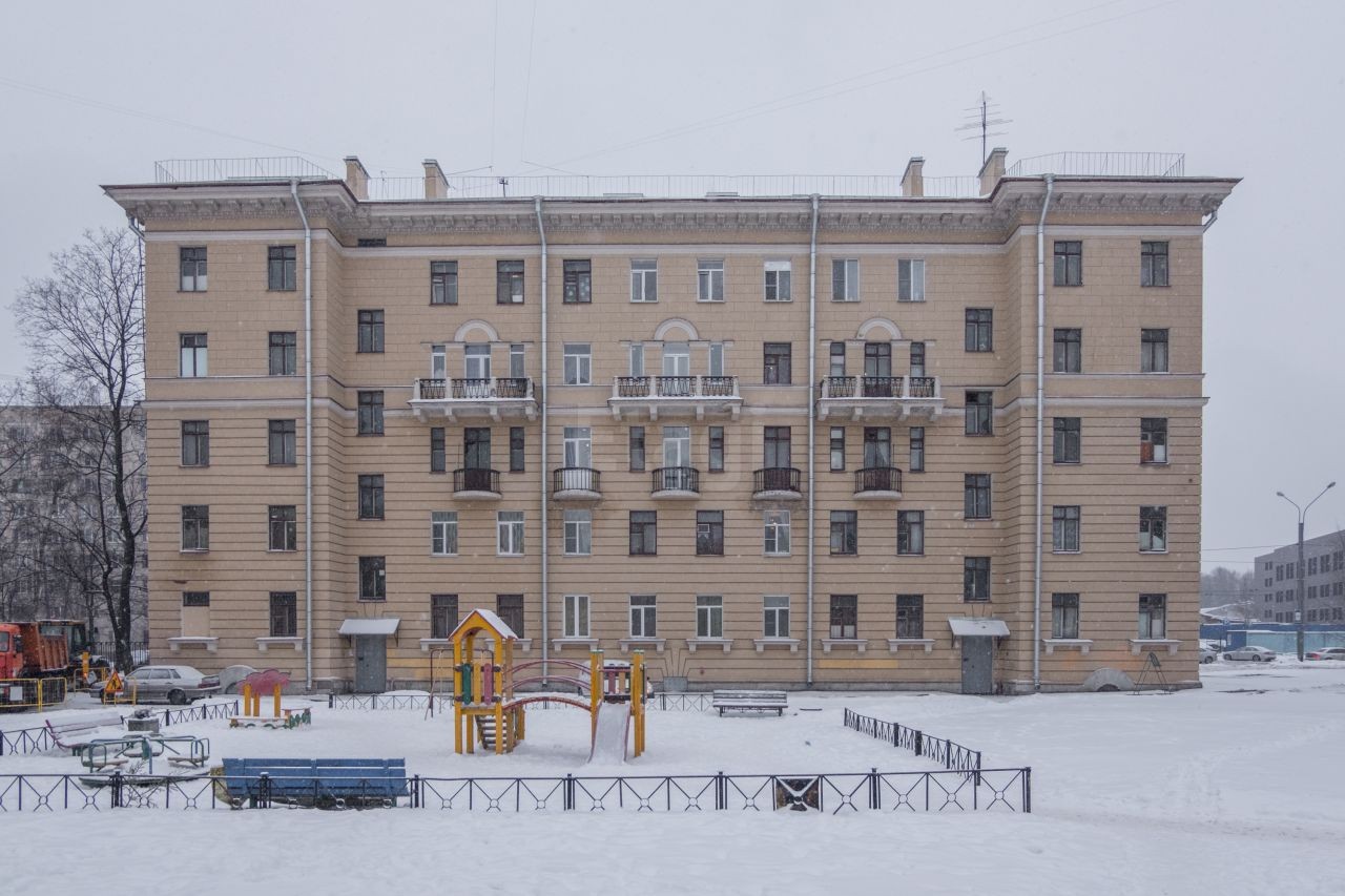 г. Санкт-Петербург, пр-кт. Металлистов, д. 38, стр. А-фасад здания