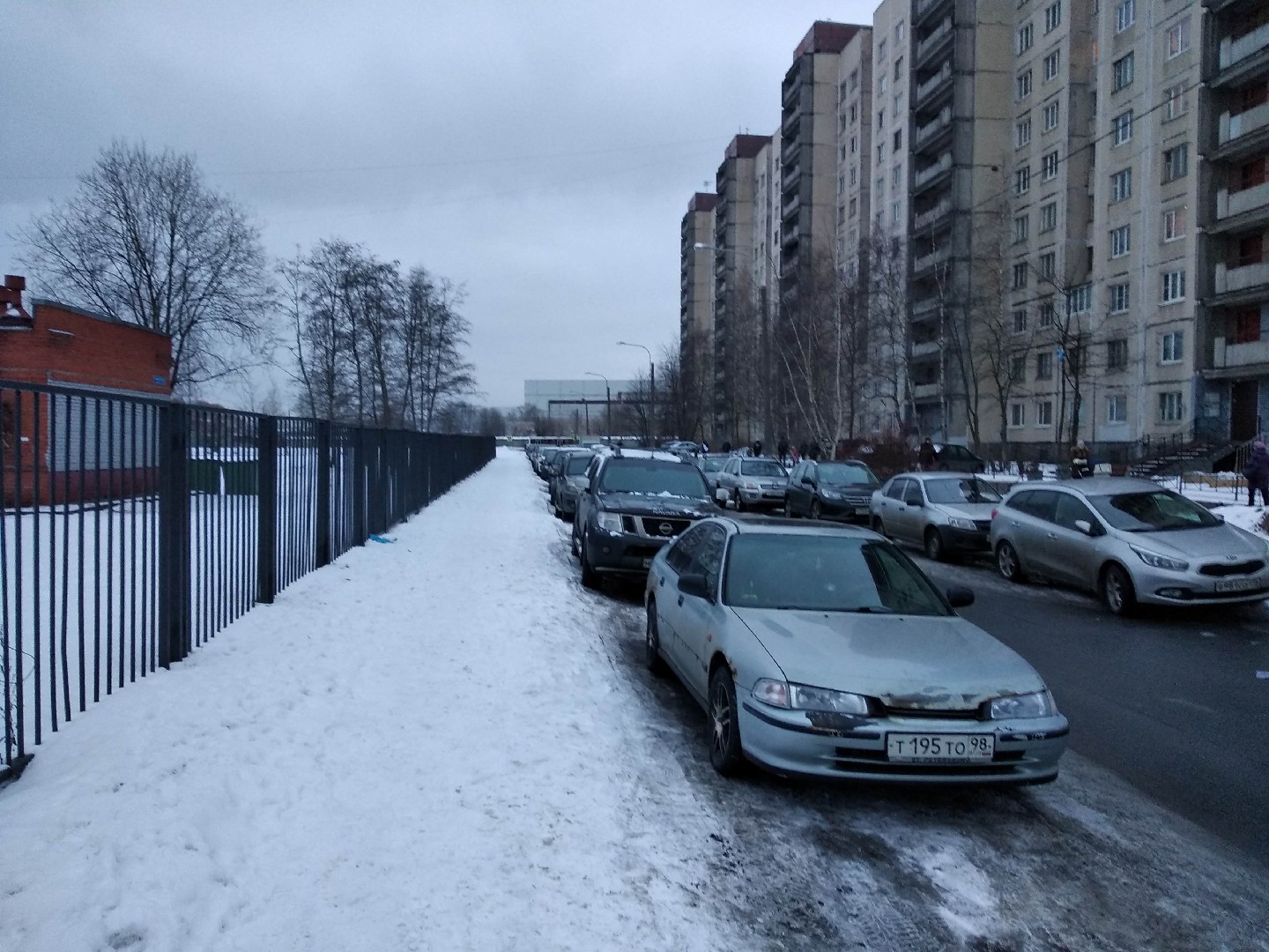 г. Санкт-Петербург, пер. Моравский, д. 7, к. 1, лит. А-придомовая территория