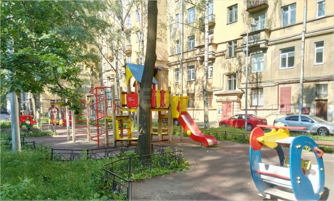 г. Санкт-Петербург, пр-кт. Московский, д. 75, лит. А-придомовая территория