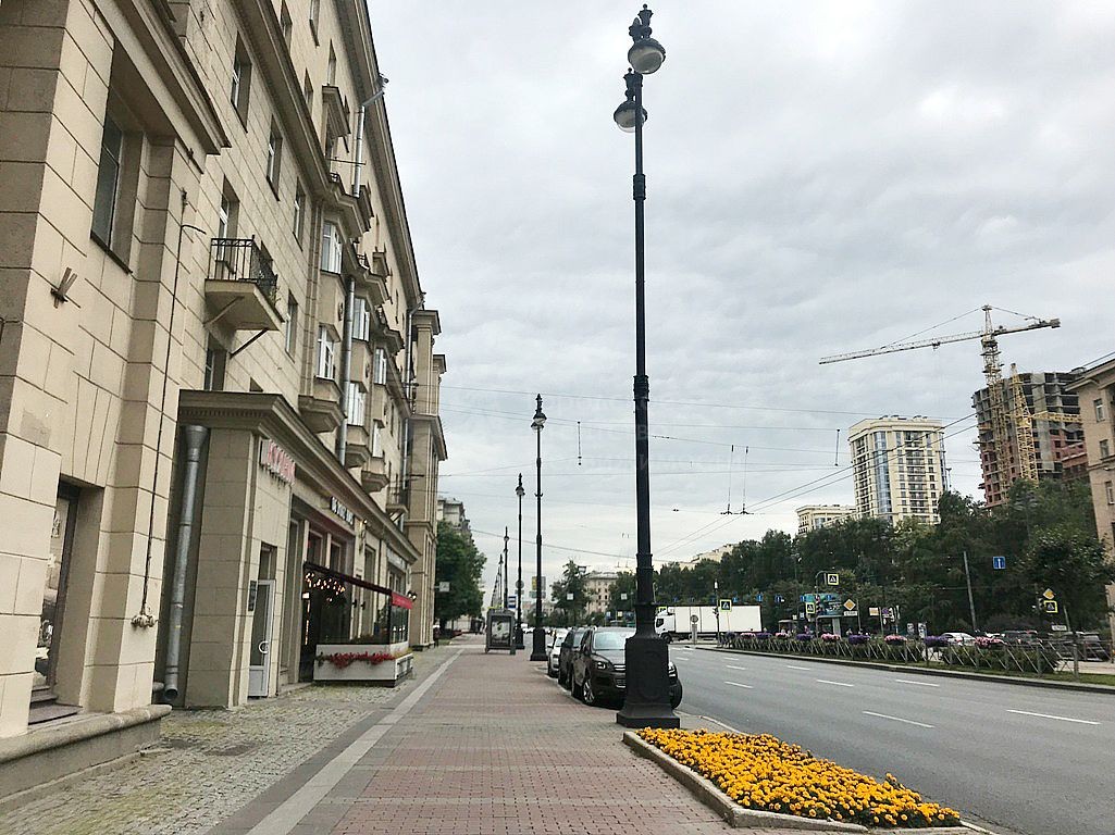 г. Санкт-Петербург, пр-кт. Московский, д. 202, к. 5, лит. А-придомовая территория