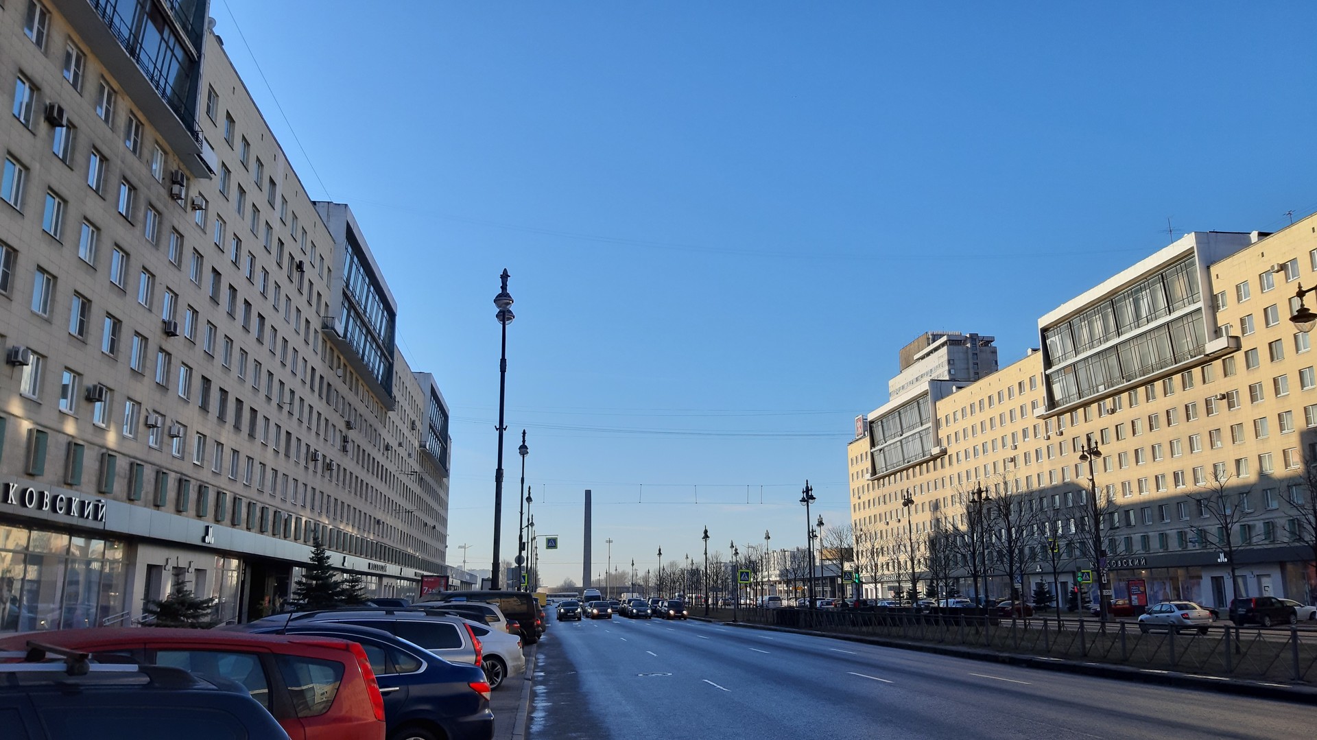 г. Санкт-Петербург, пр-кт. Московский, д. 220, лит. А-придомовая территория