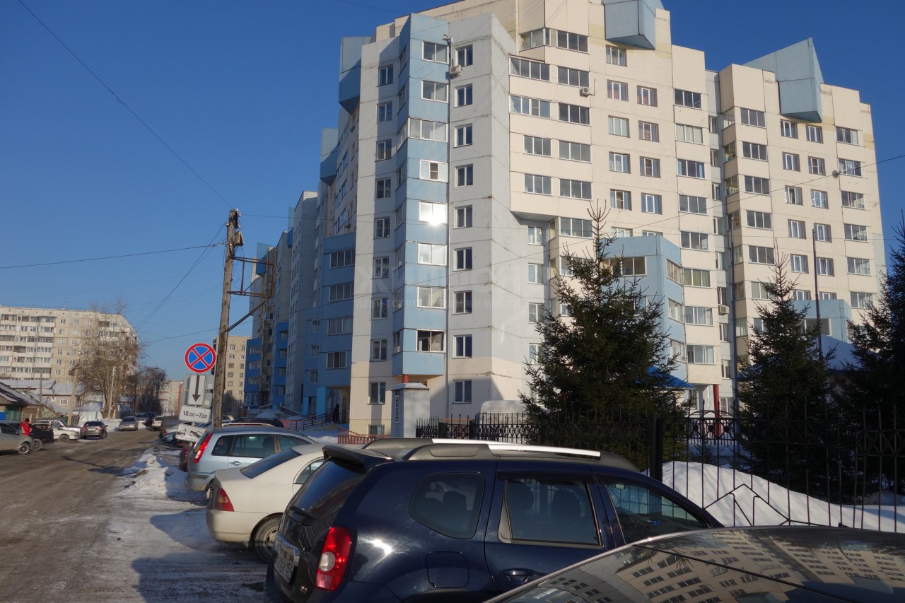 край. Алтайский, г. Барнаул, ул. Крупской, д. 145-фасад здания