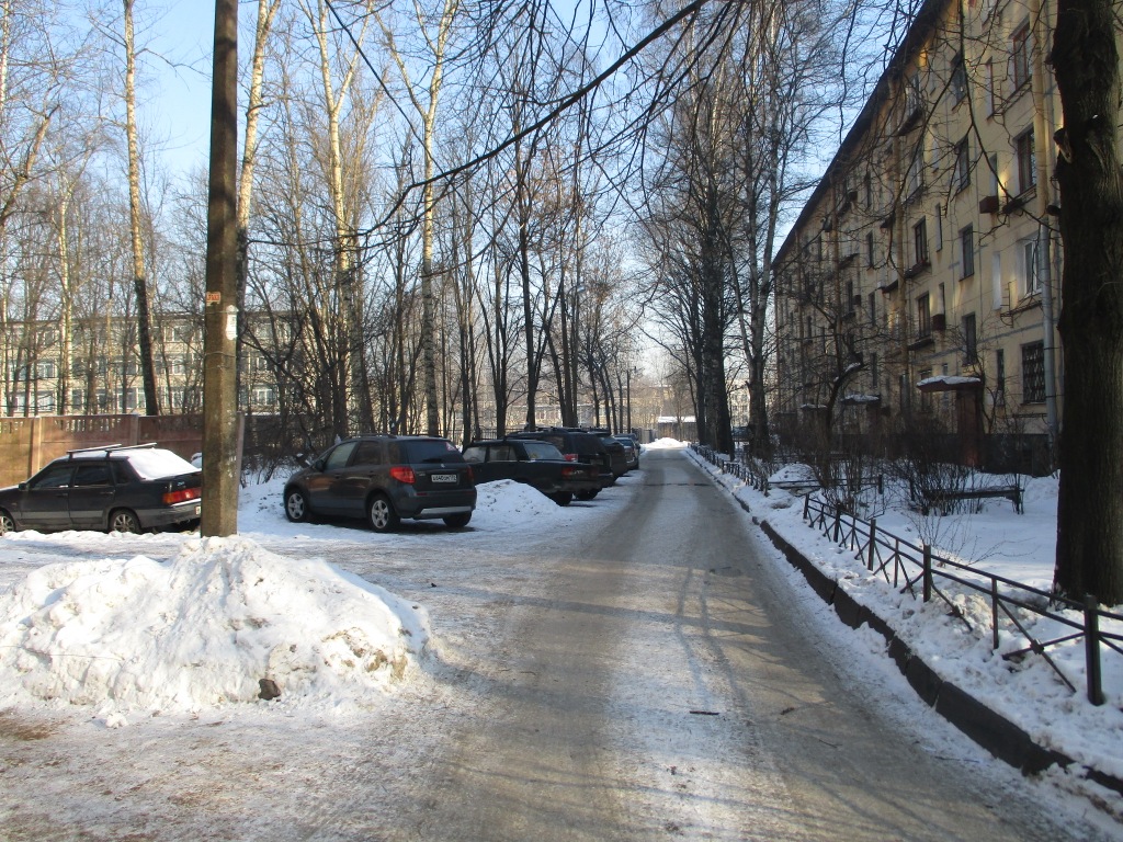 г. Санкт-Петербург, пр-кт. Народного Ополчения, д. 109, лит. А-придомовая территория