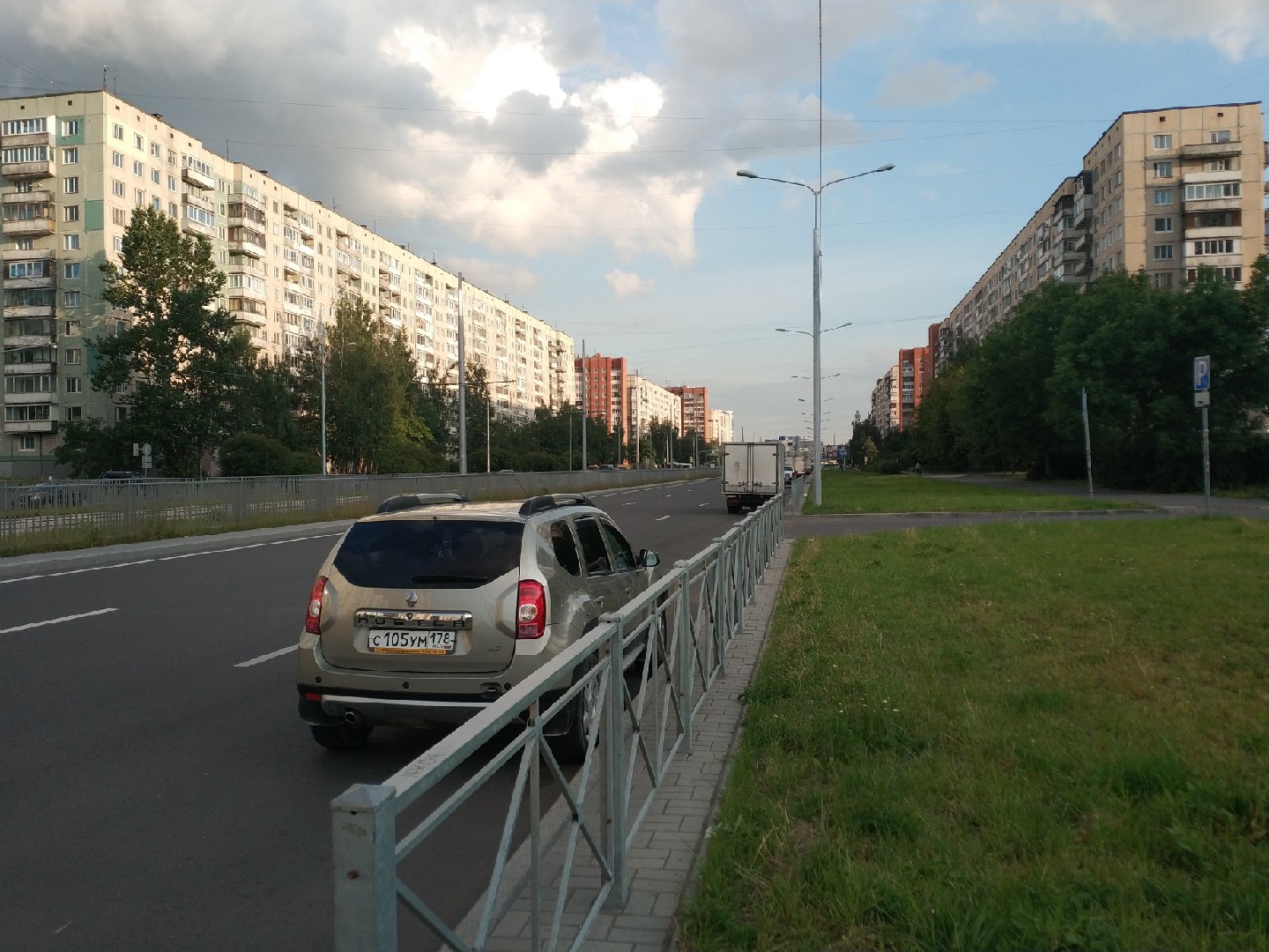 г. Санкт-Петербург, пр-кт. Наставников, д. 17, к. 1-придомовая территория