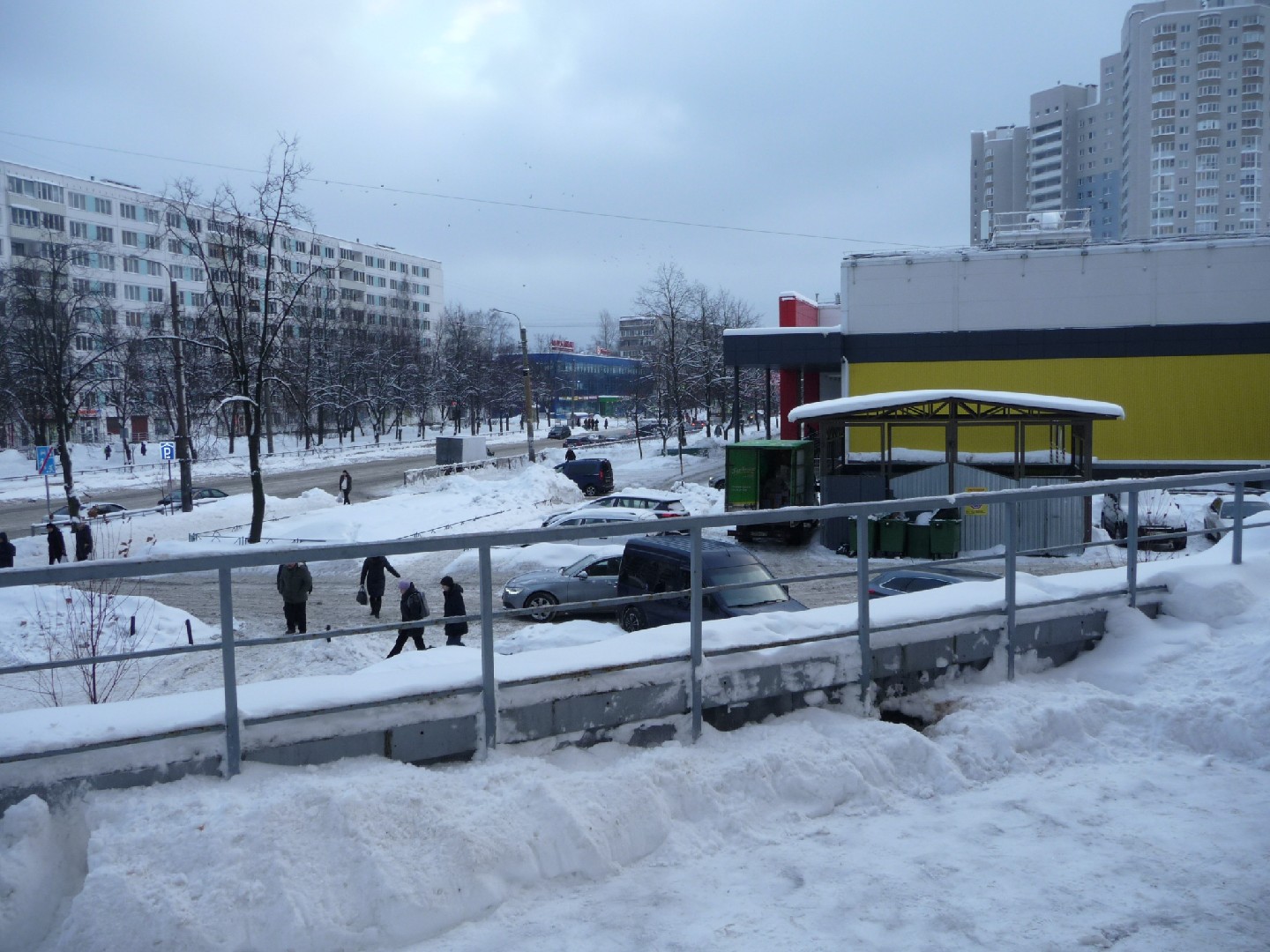 г. Санкт-Петербург, пр-кт. Науки, д. 17, к. 2, лит. А-придомовая территория